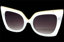 Oversized Exaggerated Vintage Retro Cat Eye Style SUNGLASSES Huge Clear White Frame 89142