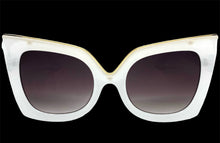 Oversized Exaggerated Vintage Retro Cat Eye Style SUNGLASSES Huge Clear White Frame 89142