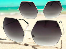 Oversized Exaggerated Vintage Retro Style SUNGLASSES Large Silver Frame 4047
