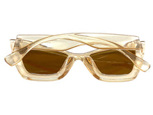 Oversized Vintage Retro Cat Eye Style SUNGLASSES Large Thick Pointy Champagne Frame 80696