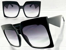 Oversized Classic Vintage Retro Style SUNGLASSES Large Square Black Frame 80914