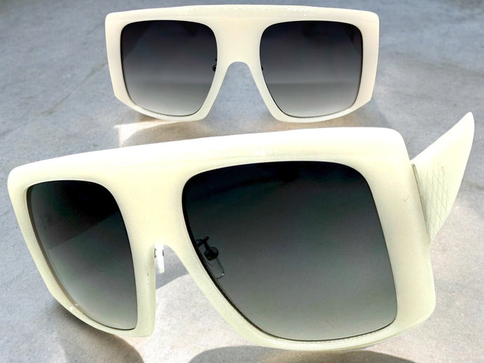 Oversized Classic Vintage Rerto Style SUNGLASSES Large Off White Frame 1076