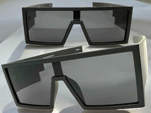 Exaggerated Classy Elegant Modern Rerto Shield Style SUNGLASSES Thick Black Frame 7996