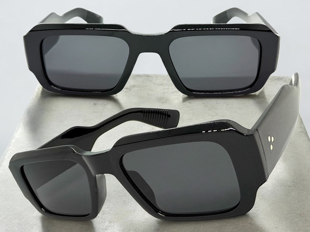 Classic Vintage Retro Style SUNGLASSES Thick Square Black Frame - Dark Lens 74002