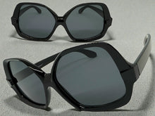 Oversized Exaggerated Vintage Retro Style SUNGLASSES Large Black Frame 4754