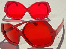 Oversized Exaggerated Vintage Retro Style SUNGLASSES Large Red Frame 4754