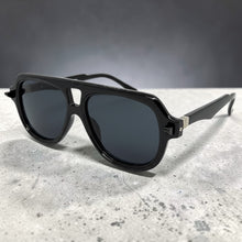 Classic Vintage Retro Style SUNGLASSES Large Black Frame - Dark Lens 80595