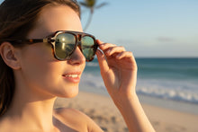 Classic Vintage Retro Style SUNGLASSES Large Tortoise Frame - Green Lens 80595