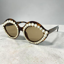 Oversized Exaggerated Classic Retro Cat Eye Style SUNGLASSES Bling Leopard Frame - Beige Lens 8120 (Copy)