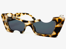 Classic Vintage Retro Cat Eye Style SUNGLASSES Leopard Frame 80358