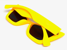 Oversized Vintage Retro Cat Eye Style SUNGLASSES Yellow Frame 8407