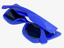 Oversized Vintage Retro Cat Eye Style SUNGLASSES Blue Frame 8407