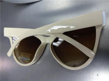 Oversized Classic Cat Eye Sunglasses- Beige