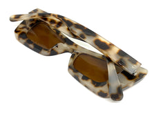 Classic Vintage Retro Cat Eye Style SUNGLASSES Tortoise Frame 80410
