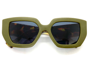 Copy of Ladies Classic Vintage Retro Style SUNGLASSES Green & Tortoise Frame Dark Lens 7985