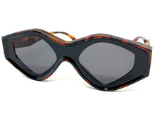 Classic Modern Retro Style SUNGLASSES Funky Black & Tortoise Frame 80405