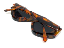 Classic Modern Retro Style SUNGLASSES Funky Black & Tortoise Frame 80405